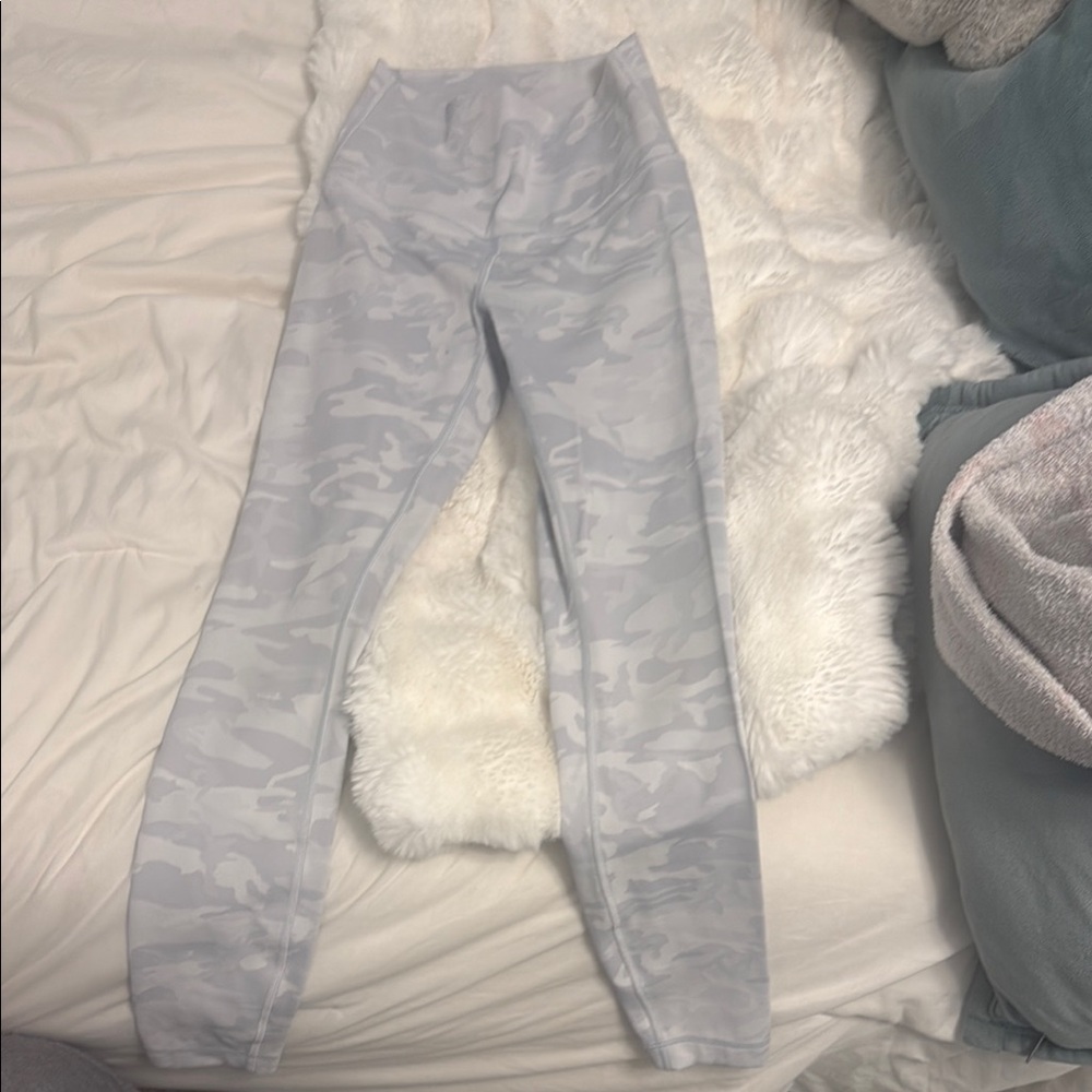 Lululemon Athletica Gray Leggings wunder train